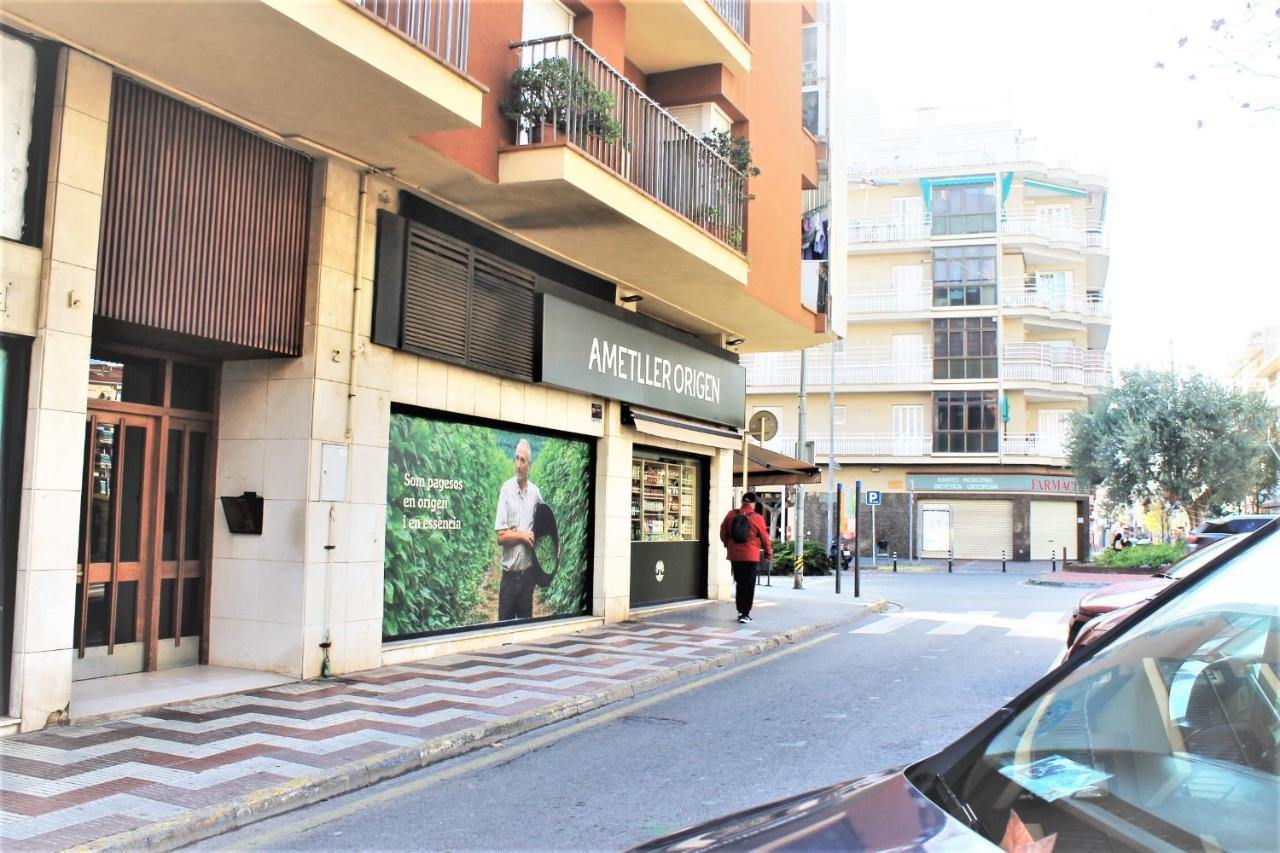 Apartamento Sofia Пинеда де Мар Екстериор снимка
