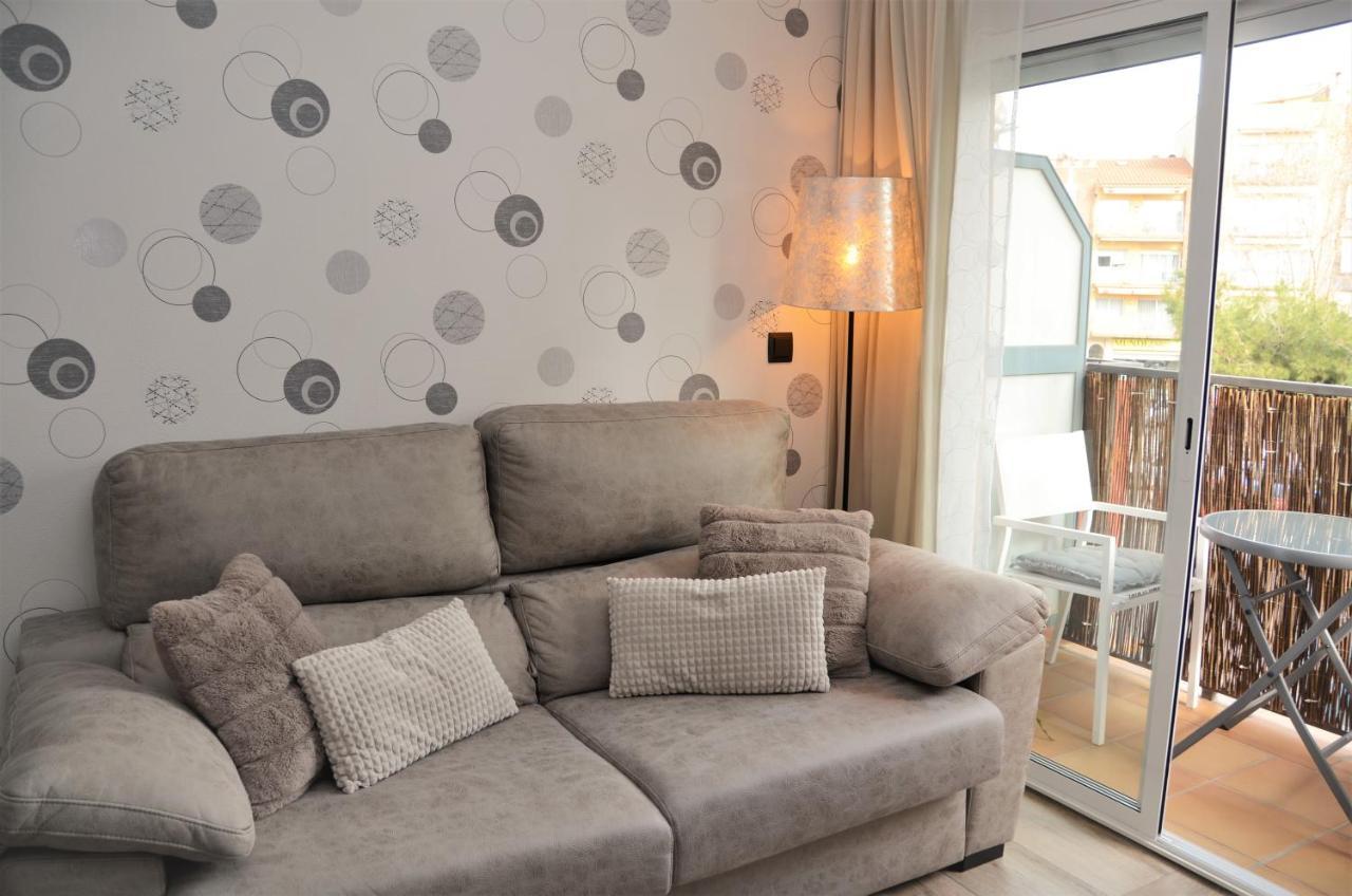 Apartamento Sofia Пинеда де Мар Екстериор снимка
