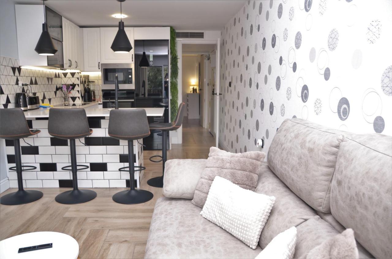 Apartamento Sofia Пинеда де Мар Екстериор снимка